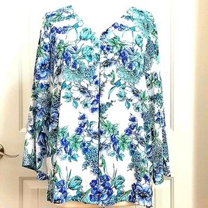 Blue & green floral top, EUC